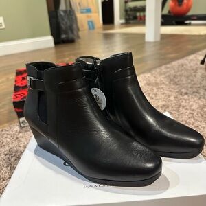 Giani Bernini Black Ankle Boots